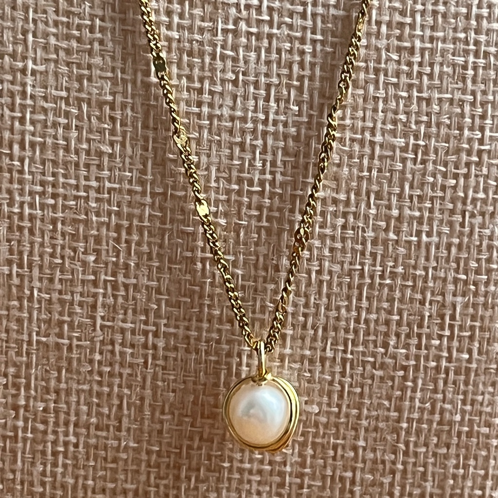 Genuine Freshwater White Pearl On 18k Gold Plated Over Stainless Steel 18” Chain